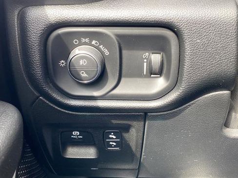 Used 2022 RAM 1500 Big Horn AWD/4WD image 28
