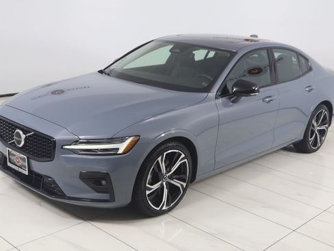 Used 2023 Volvo S60 B5 Plus AWD/4WD image 23