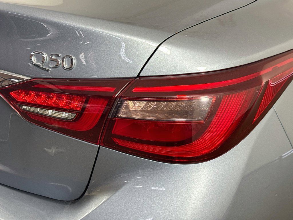 Used 2018 INFINITI Q50 Luxe RWD image 32