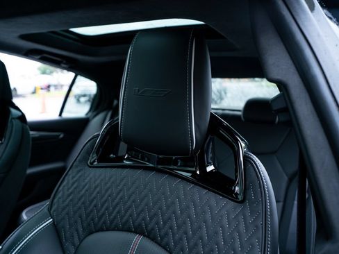 Used 2024 Cadillac CT5 V Blackwing w/ Driver Assist Package RWD image 34
