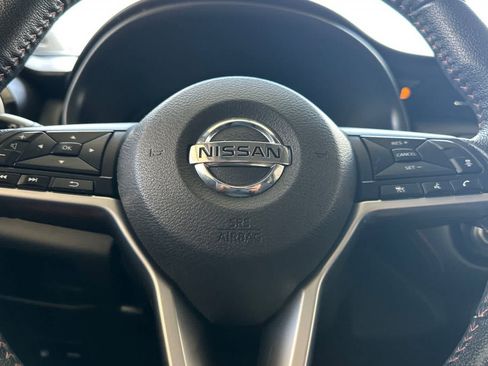 Used 2021 Nissan Kicks SR w/ Interior Electronics Package FWD image 29