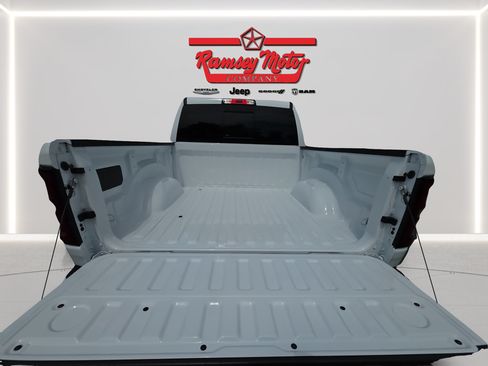 New 2026 RAM 1500 4x4 Crew Cab image 17