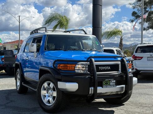 Used 2007 Toyota FJ Cruiser 2WD image 2