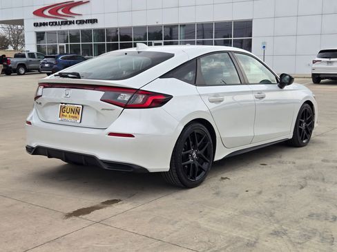 Used 2023 Honda Civic Sport image 3