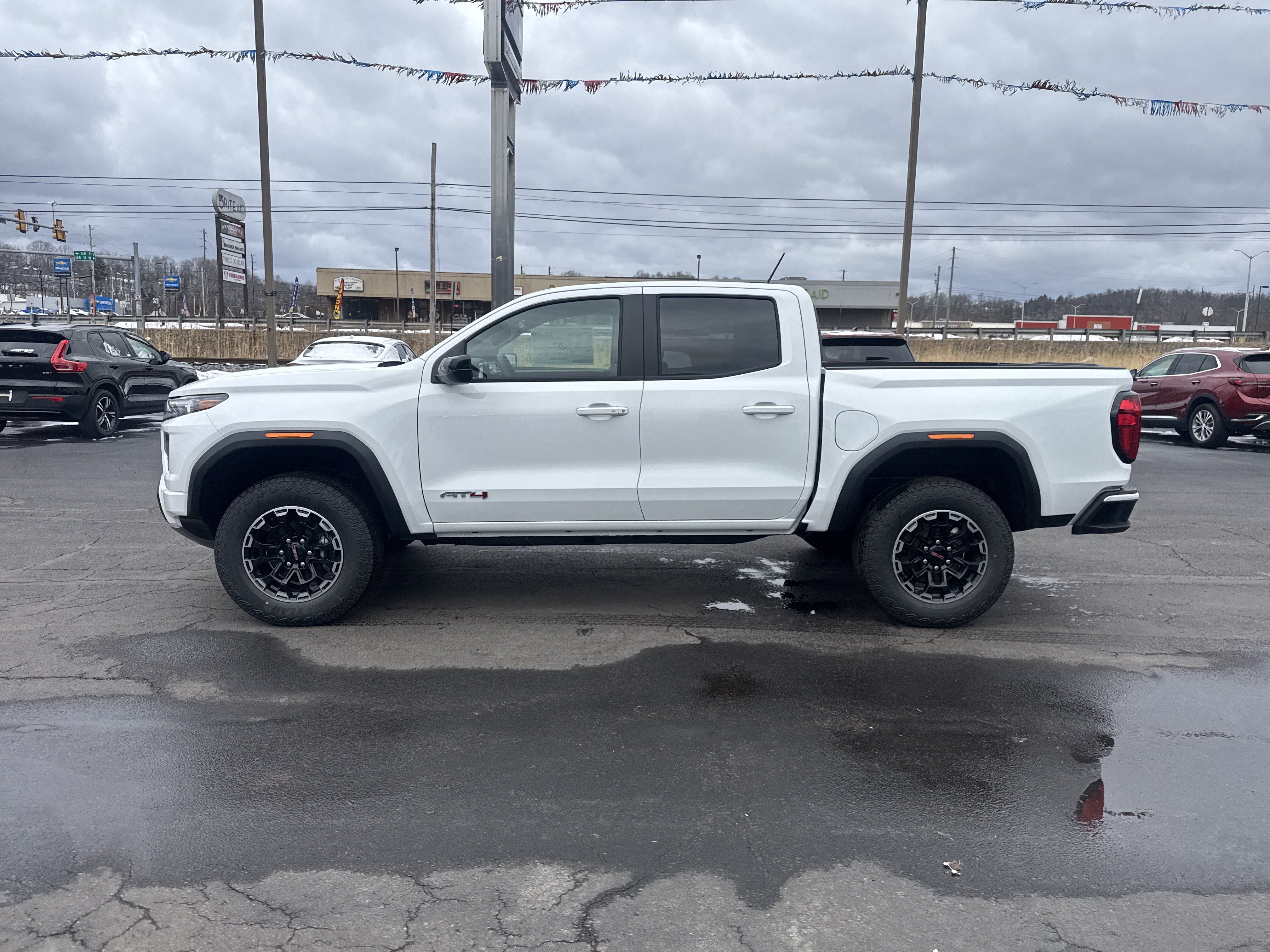 New 2026 GMC Canyon AT4 AWD/4WD image 7