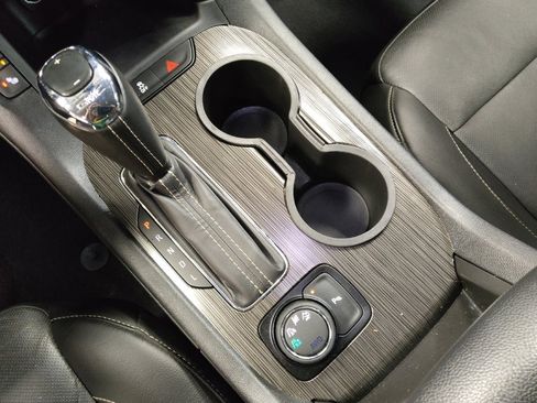 Used 2019 GMC Acadia SLT image 26