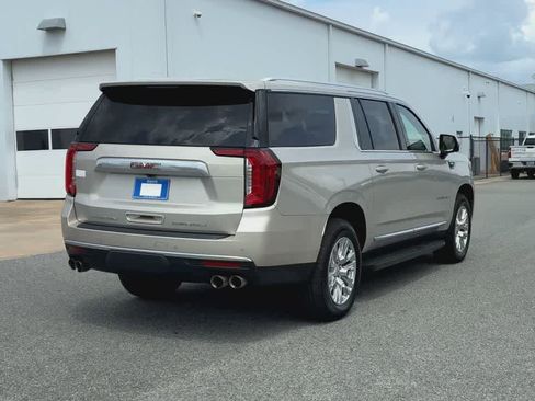 Used 2024 GMC Yukon XL Denali image 8