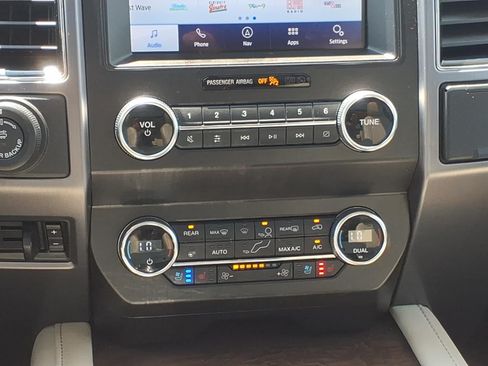 Used 2020 Ford Expedition Platinum AWD/4WD image 14