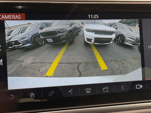 Used 2019 Land Rover Range Rover Sport HSE AWD/4WD image 28