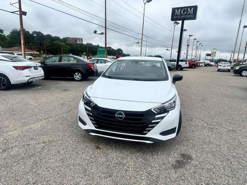 Used 2023 Nissan Versa S FWD image 6