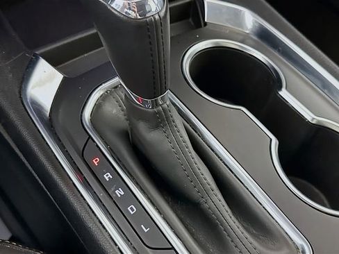 Used 2018 Chevrolet Traverse LT image 18