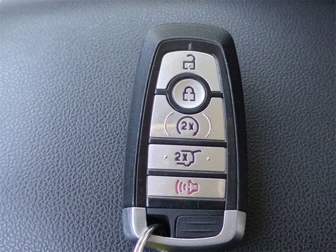 Certified 2022 Ford Escape SEL image 28