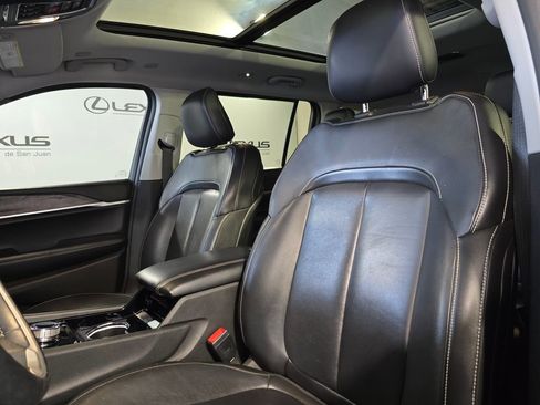 Used 2022 Jeep Grand Cherokee L Limited w/ MOPAR Finishing Package RWD image 15