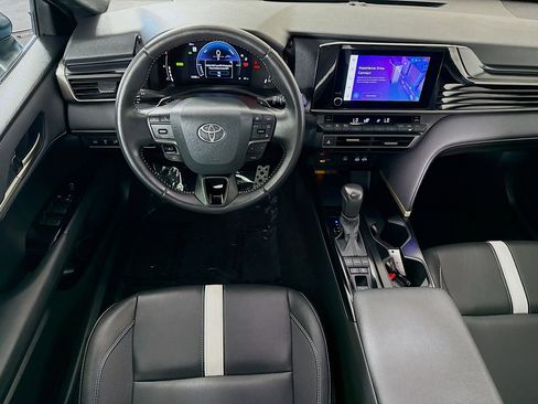 Used 2025 Toyota Camry SE FWD image 17