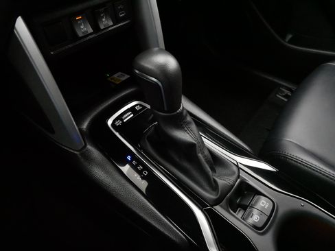 Used 2023 Toyota Corolla Cross XSE image 24