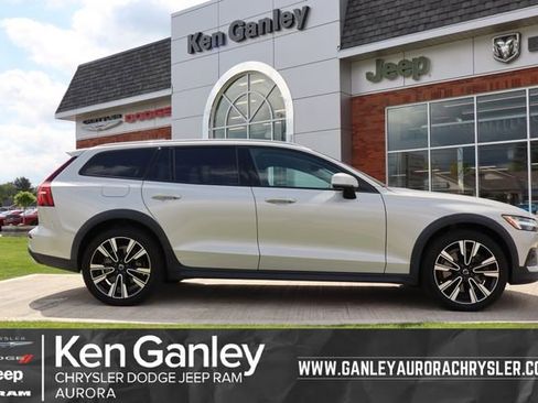 Used 2021 Volvo V60 T5 Cross Country w/ Climate Package AWD/4WD image 1