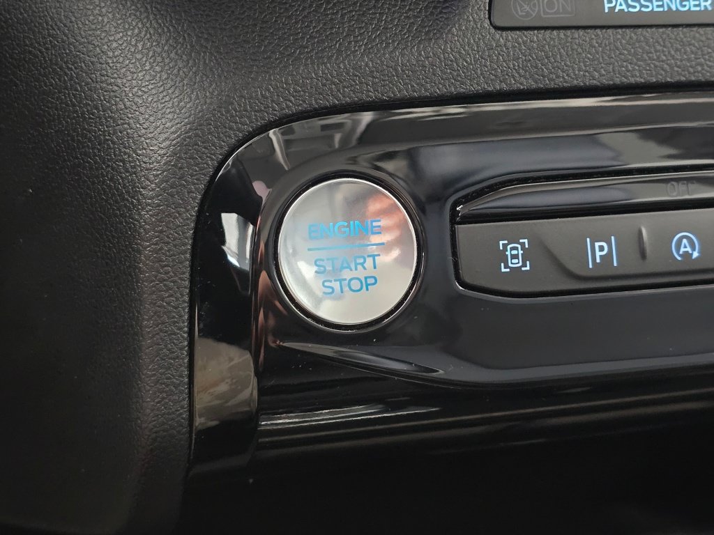 Used 2024 Ford Escape Platinum AWD/4WD image 29