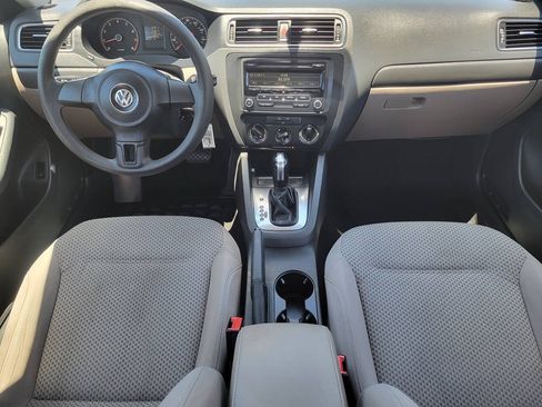 Used 2014 Volkswagen Jetta S FWD image 25