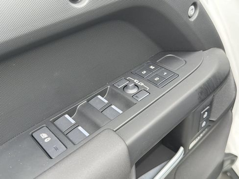 Used 2025 Land Rover Defender 110 S AWD/4WD image 20