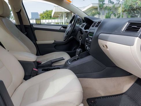 Used 2012 Volkswagen Jetta TDI image 15