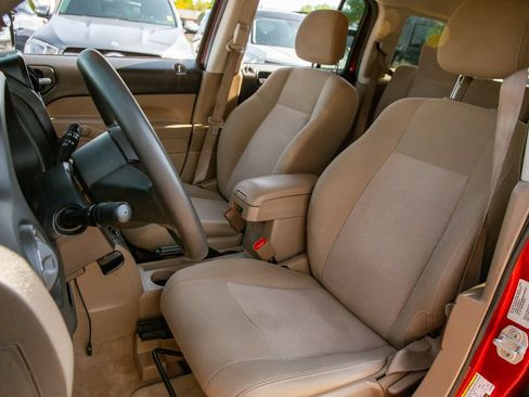 Used 2016 Jeep Patriot Sport FWD image 13