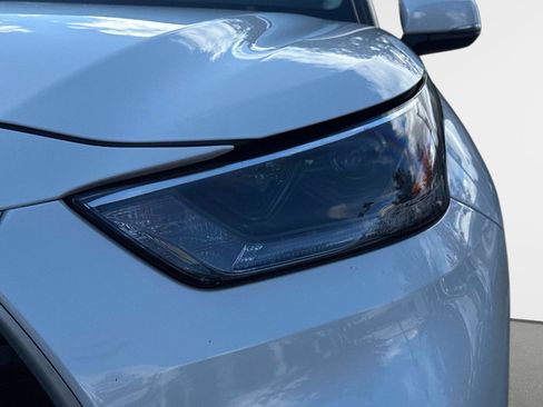 Used 2021 Toyota Highlander XLE image 10