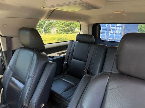 Used 2012 GMC Yukon XL Denali AWD/4WD image 16