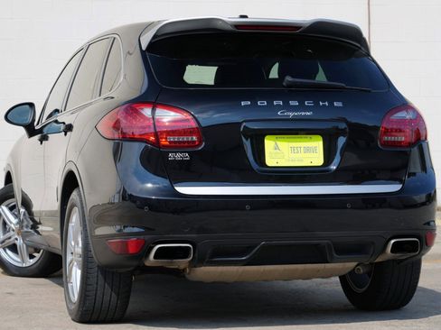 Used 2014 Porsche Cayenne Platinum Edition AWD/4WD image 5