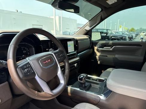 Used 2025 GMC Sierra 1500 SLT w/ SLT Premium Package AWD/4WD image 13