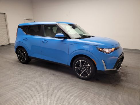 Used 2024 Kia Soul EX image 11