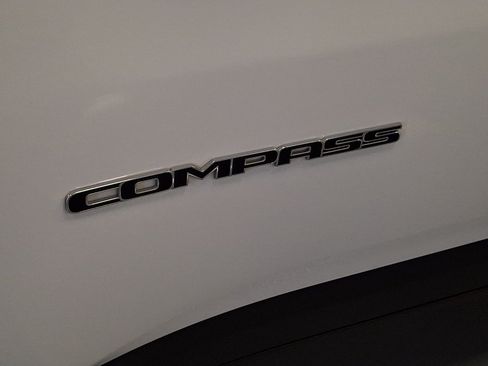 Certified 2025 Jeep Compass Limited AWD/4WD image 29