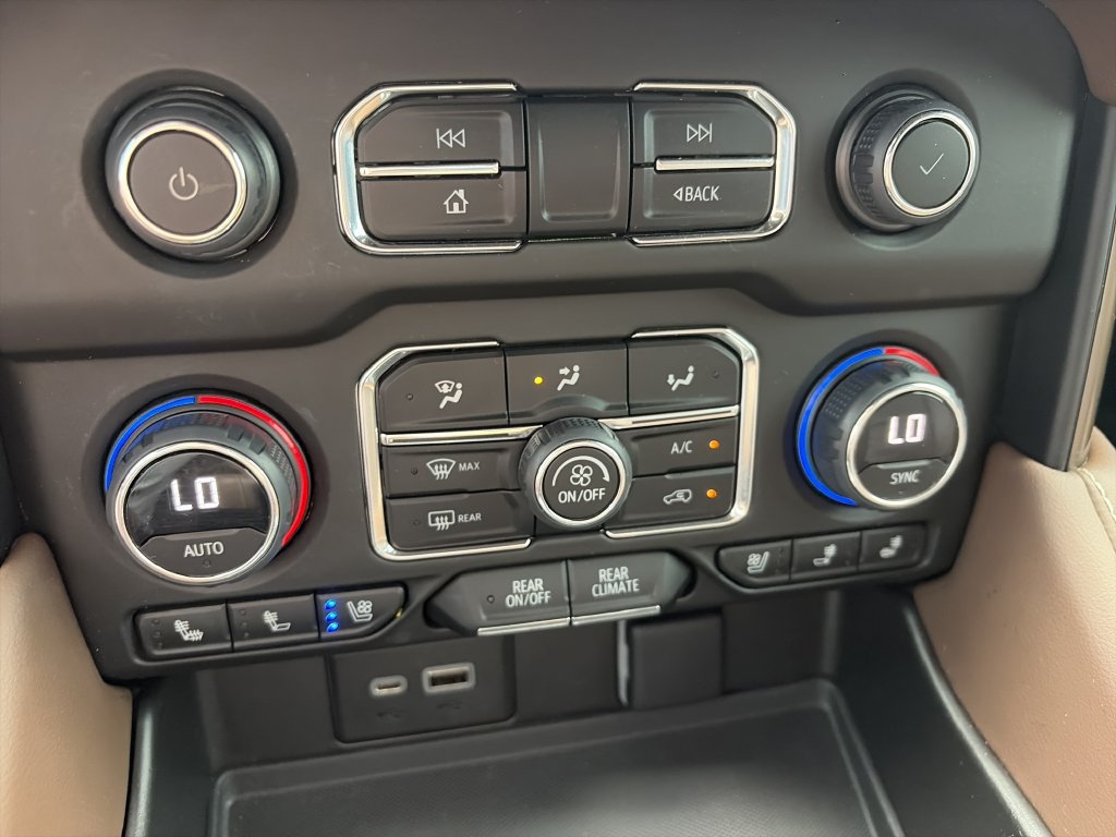 Used 2023 Chevrolet Tahoe High Country RWD image 26