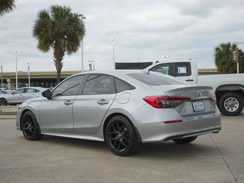 Used 2024 Honda Civic Sport image 4