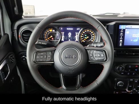 Used 2024 Jeep Wrangler Unlimited Rubicon image 7