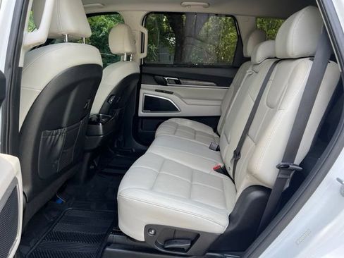 Used 2020 Kia Telluride EX FWD image 16