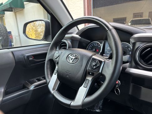 Used 2022 Toyota Tacoma SR5 image 17