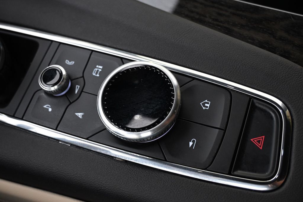 Certified 2024 Cadillac Escalade Premium Luxury w/ LPO, Floor Liner Package AWD/4WD image 34