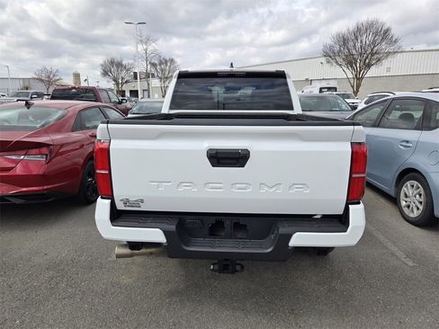 Used 2025 Toyota Tacoma SR5 image 7