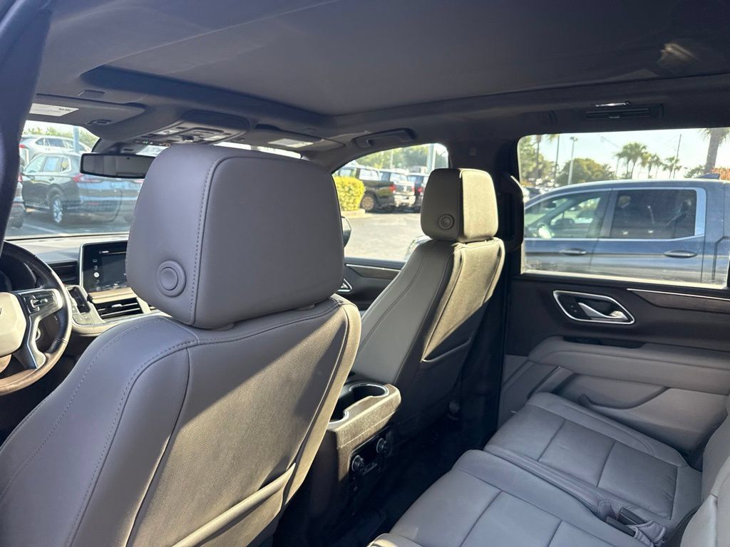 Used 2022 Chevrolet Tahoe LT w/ LT Signature Plus Package RWD image 12