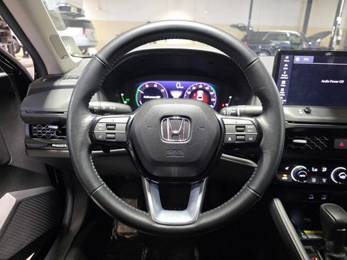 Used 2024 Honda Accord Touring image 29