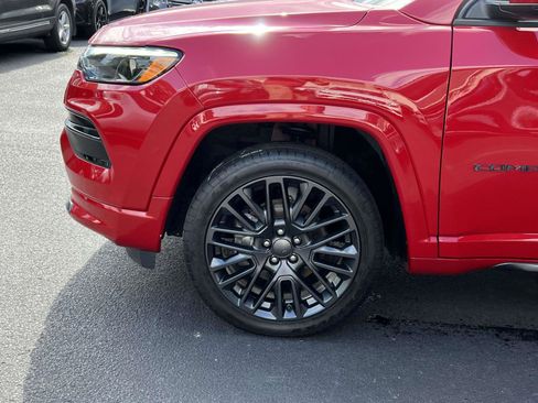 Used 2022 Jeep Compass Limited w/ (RED) Package image 7