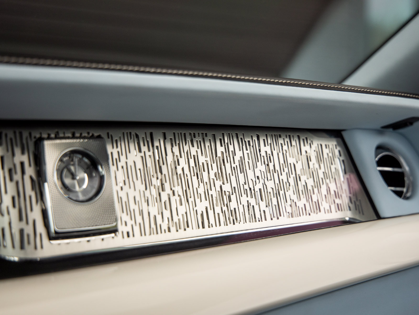 Used 2023 Rolls-Royce Phantom Extended Wheelbase w/ Leather Finishing Pack RWD image 44