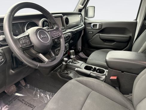 Used 2022 Jeep Wrangler Unlimited Sport AWD/4WD image 10