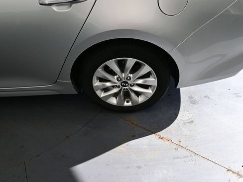 Used 2017 Kia Optima EX w/ Premium Package FWD image 15