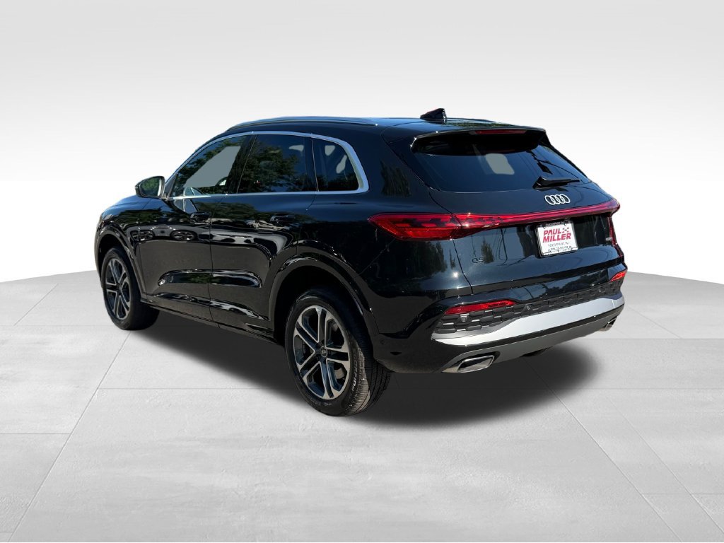 Certified 2025 Audi Q5 Premium w/ Convenience Package AWD/4WD image 5