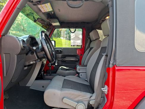 Used 2009 Jeep Wrangler X AWD/4WD image 11
