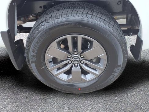 New 2026 Nissan Frontier SV w/ Tow Package image 9
