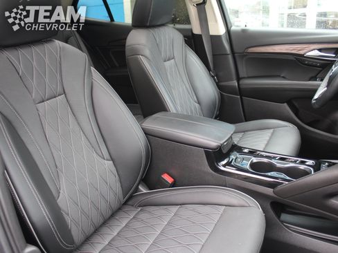 Used 2023 Buick Envision Avenir AWD/4WD image 31