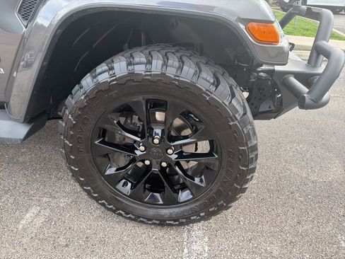 Used 2021 Jeep Wrangler Unlimited Sahara image 31