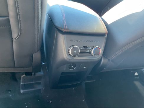Used 2026 Ford Explorer ST-Line w/ ST-Line Street Pack image 33